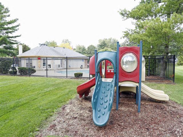 http://cdn.rentcafe.com/dmslivecafe/3/728553/MI _Monroe_OakForestTownhomesApartments_p0735442_1_01_1_PhotoGalleryNew.jpg
